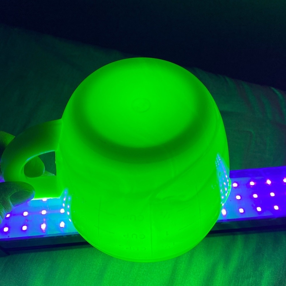 Vintage McKee‎ Jadite Uranium Glass 2 Cup Measuring Cup Skokie Green 16 oz